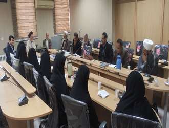 اولین نشست هم‌اندیشی اساتید مدعو با هیأت‌رئیسه دانشکده علوم قرآنی آمل برگزار شد.  