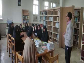 نشست و بازدید مشترک حوزه علمیه خواهران حضرت فاطمه زهرا(س) و دانشکده علوم قرآنی آمل برگزار شد.